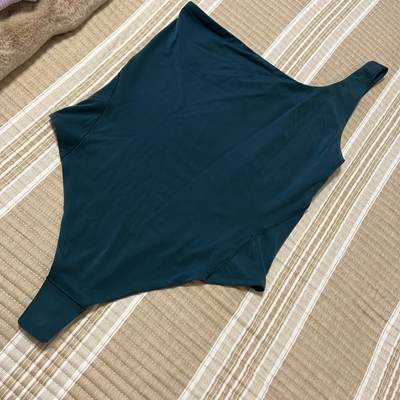 Nulu Asymmetrical Bodysuit - Picture 7 of 10